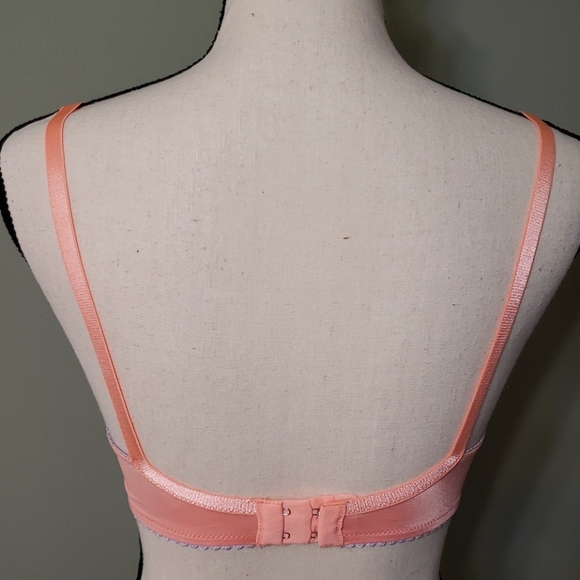 ❤3/$30 VS very sexy unlined demi - Picture 2 of 8